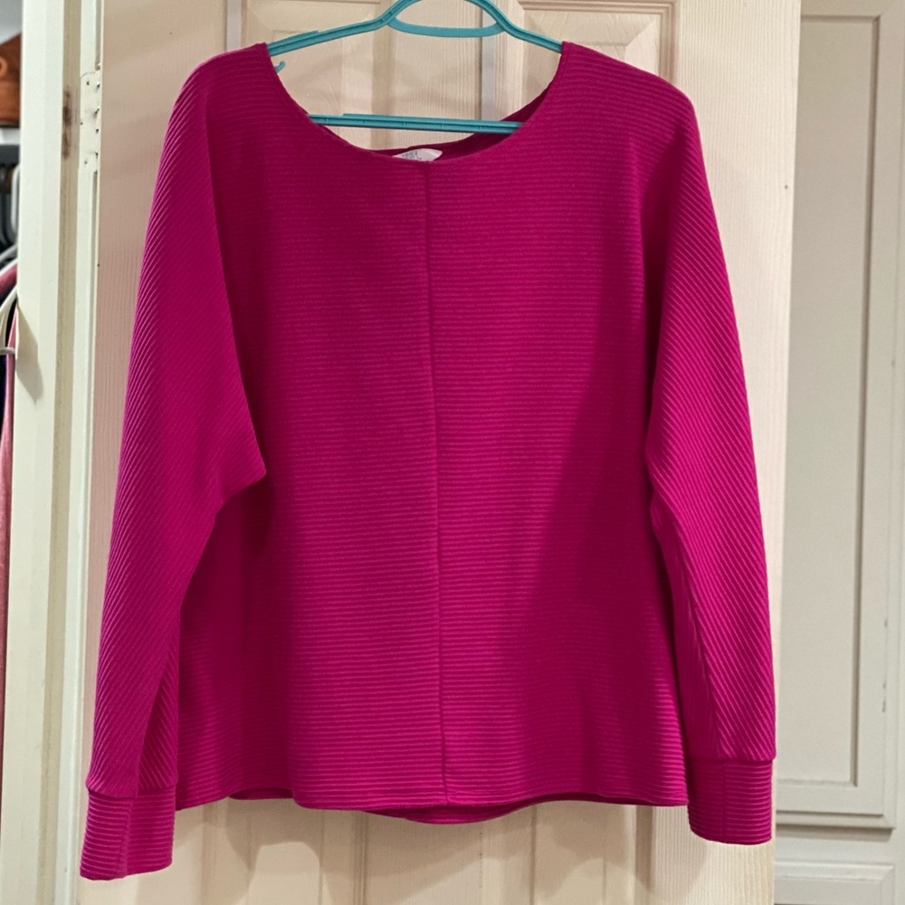 Lightweight long sleeve top
